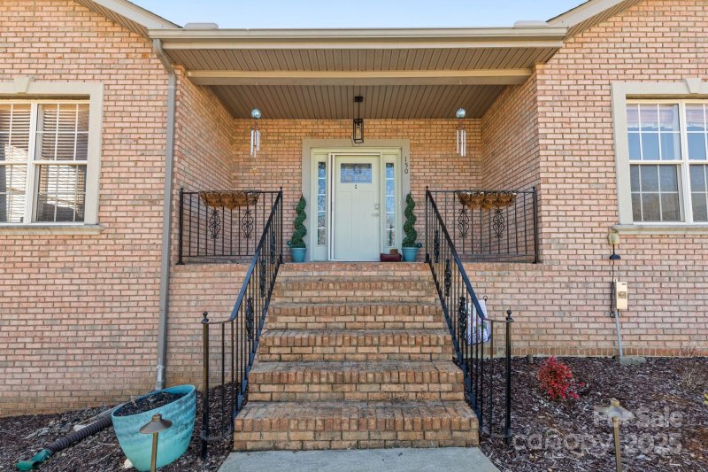 Property image 4 at 150 Heathrow Lane, Statesville, NC 28677