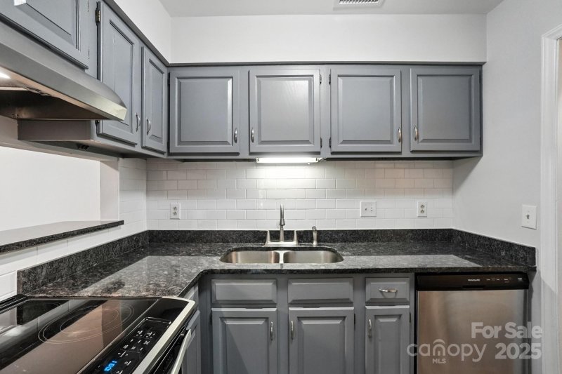 Property image 2 at 1606 Sharon Road, Charlotte, NC 28210