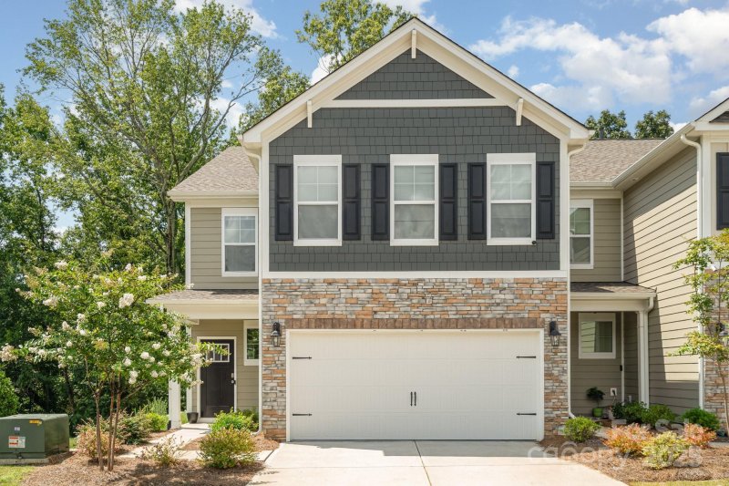 Property image 3 of 4237 Plumeria Way in Avondale, Fort Mill, SC 29707