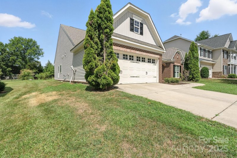 Property image 4 at 6031 Castlecove Road, Charlotte, NC 28278