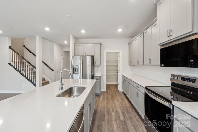 Property image 5 of 130 Satchel Court in Sutters Mill, Mooresville, NC 28115