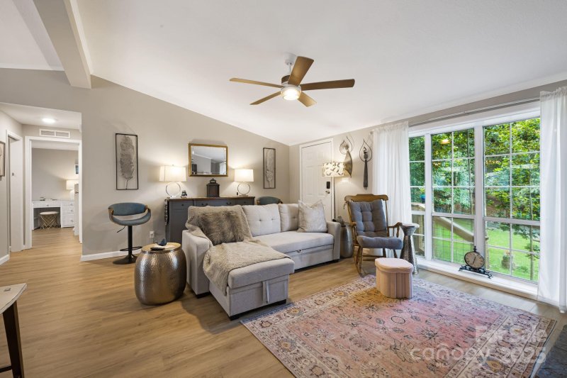 Property image 5 of 20 Timbers Edge Lane in Mountain Shadows, Fairview, NC 28730