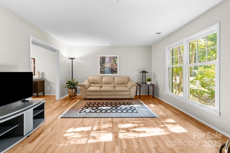 Property image 3 at 309 Morning Dale Road, Matthews, NC 28105