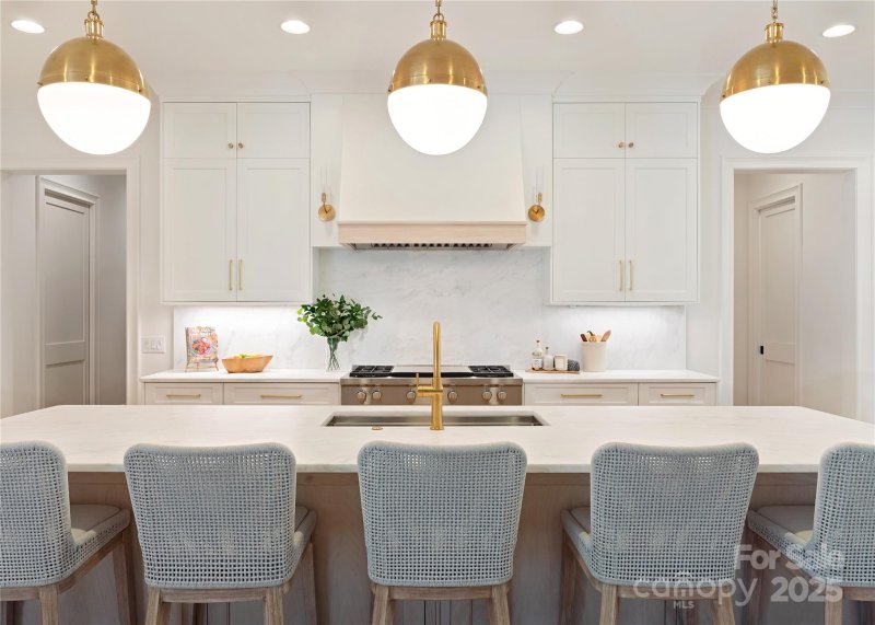 Property image 4 at 6000 Lansing Drive, Charlotte, NC 28270