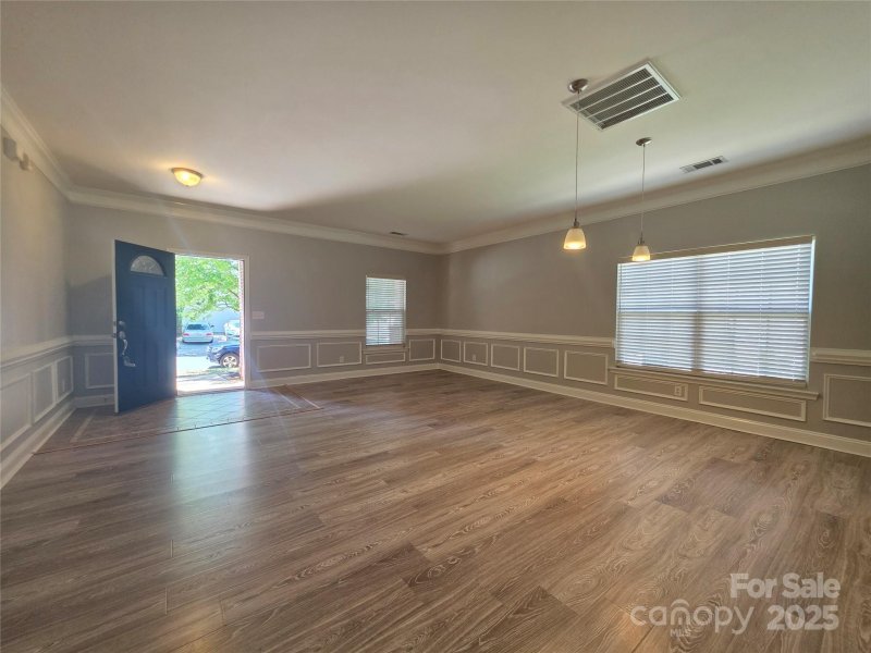 Property image 2 at 11016 Kinnairds Street, Charlotte, NC 28278