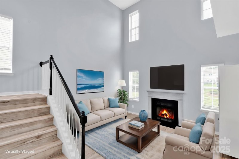 Property image 3 of 12116 Honor Guard Avenue in Oakbrooke, Charlotte, NC 28277