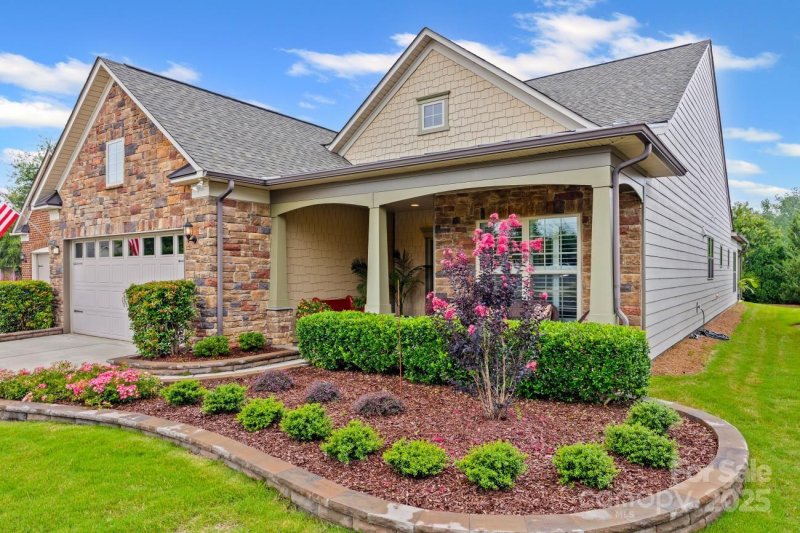 Property image 3 of 276 Grovefield Drive in Carolina Orchards, Fort Mill, SC 29715