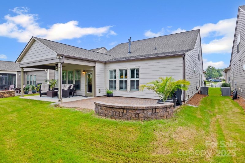 Property image 5 of 276 Grovefield Drive in Carolina Orchards, Fort Mill, SC 29715