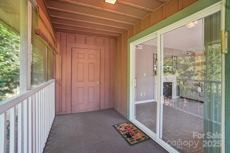 Property image 5 of 1002 Deermouse Way in Wolfpen, Hendersonville, NC 28792