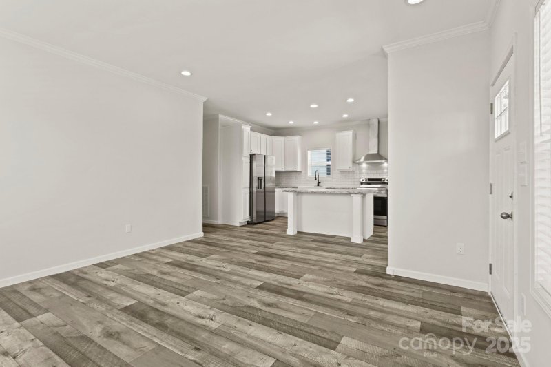 Property image 5 of 131 Bellamy Road in Brooks Cove, Asheville, NC 28806