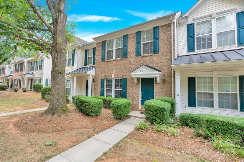 Property image 2 at 7117 Flying Scotsman Drive, Charlotte, NC 28213