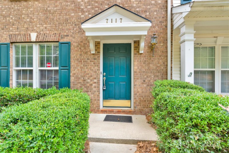 Property image 3 at 7117 Flying Scotsman Drive, Charlotte, NC 28213