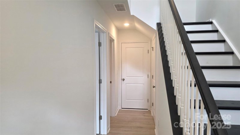 Property image 4 at 5041 Westmead Lane, Charlotte, NC 28262