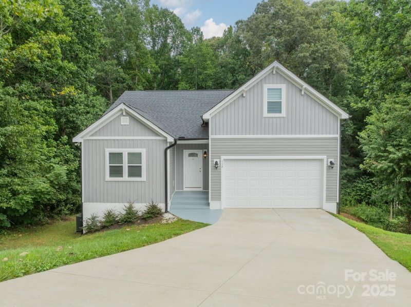 Deerfield, Mount Holly Community