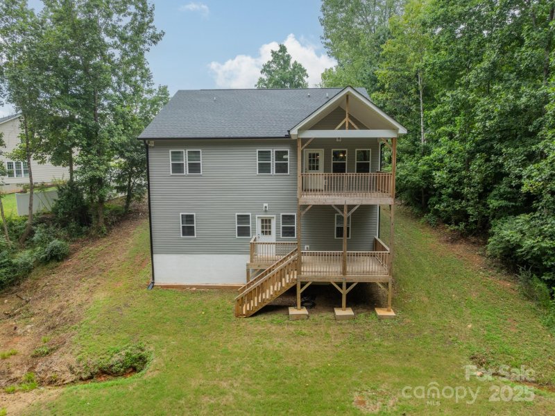 Property image 3 of 112 Pine Bluff Court in Deerfield, Mount Holly, NC 28120