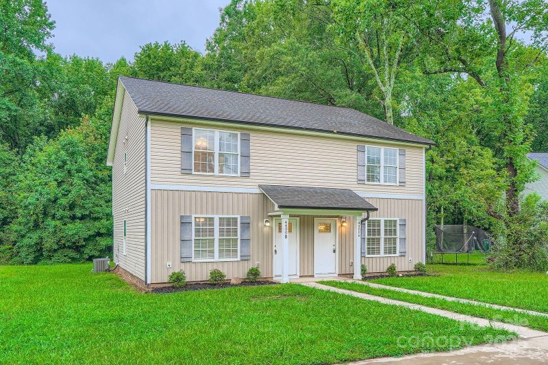 Property image 2 at 4400 Tantilla Circle, Charlotte, NC 28215