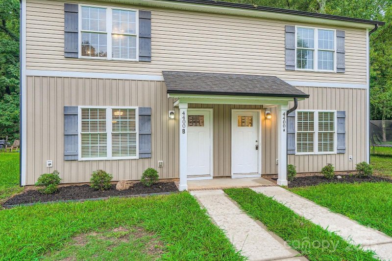 Property image 3 at 4400 Tantilla Circle, Charlotte, NC 28215