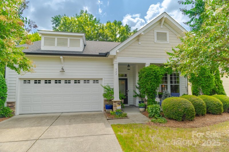 Property image 2 at 922 Knob Creek Lane, Tega Cay, SC 29708