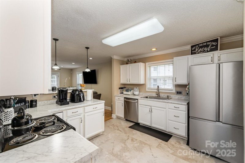 Property image 5 at 2040 Brantley Creek Drive, Kannapolis, NC 28083