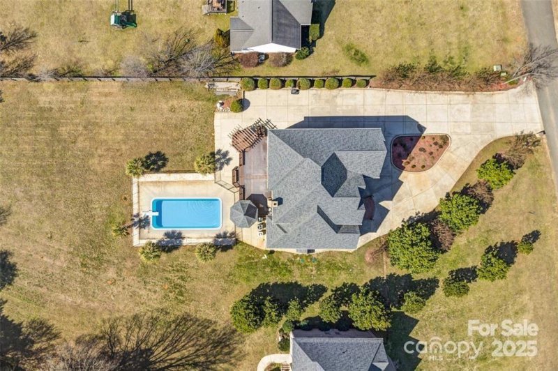 Property image 5 of 109 Dabbling Duck Circle in Hunters Blind, Mooresville, NC 28117