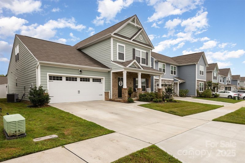 Property image 2 of 749 Alexander Commons Drive in Alexander Commons, Monroe, NC 28112