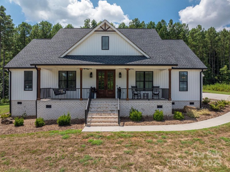 Property image 2 of 5182 Star Magnolia Court in Magnolia, Clover, SC 29710