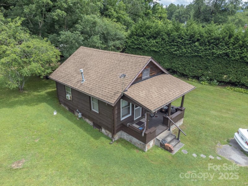 Property image 2 at 415 E Patterson Street, Hendersonville, NC 28739