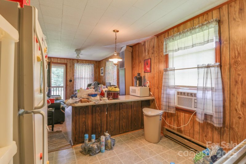 Property image 4 at 415 E Patterson Street, Hendersonville, NC 28739