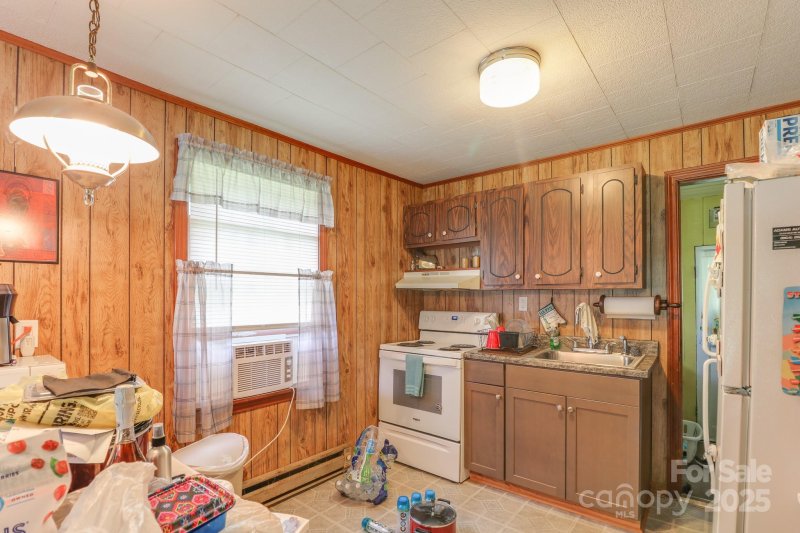 Property image 5 at 415 E Patterson Street, Hendersonville, NC 28739