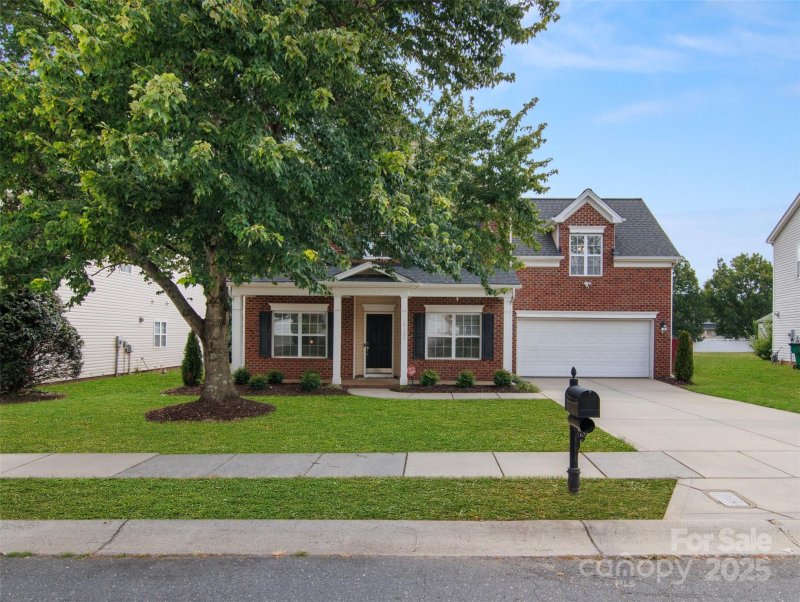 Property image 2 of 15137 Callow Forest Drive in Huntington Forest, Charlotte, NC 28273