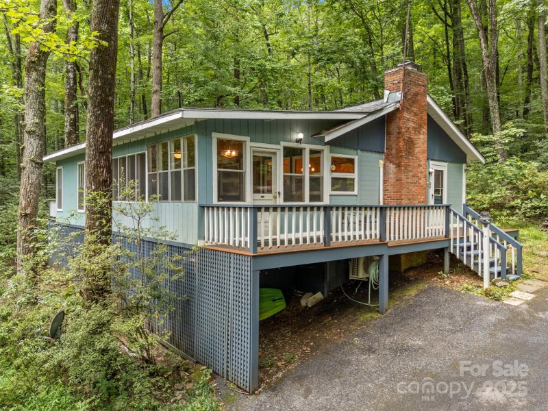 Property image 3 at 1453 Tanglewood Lane, Saluda, NC 28773