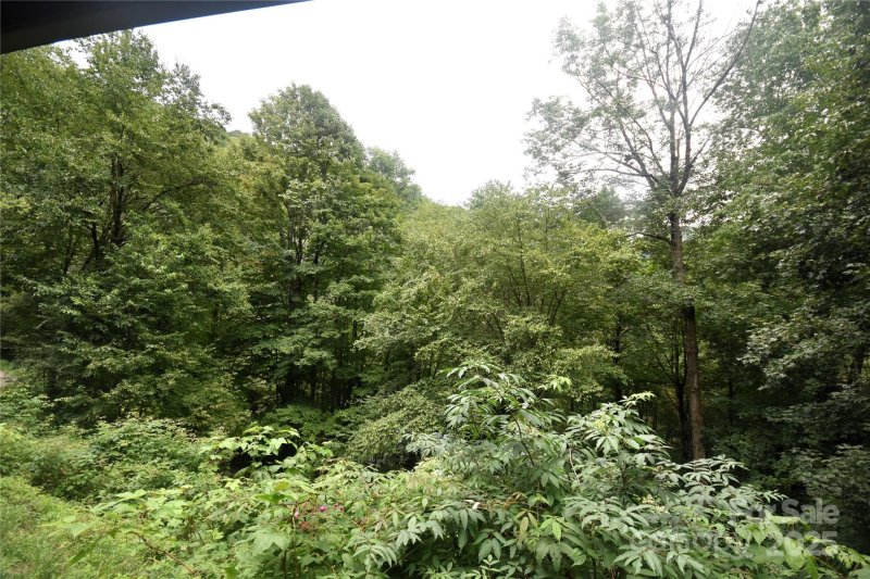 Property image 5 of 152 Trails End Lane in Smokey Mountain Acres, Maggie Valley, NC 28751