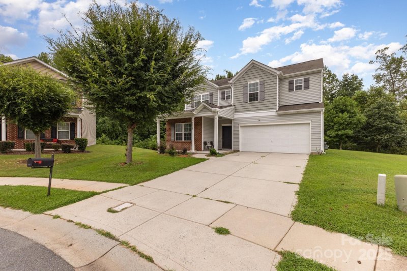 Property image 2 of 10102 Green Grass Road in Woodbury, Charlotte, NC 28227