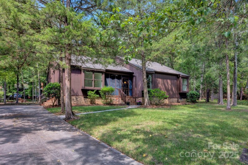 Property image 2 at 7904 Deep Hollow Court, Charlotte, NC 28226