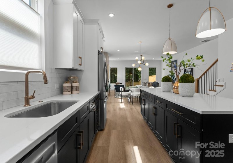 Property image 2 of 2010 St John Street in Lincoln Heights, Charlotte, NC 28216