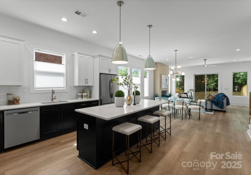 Property image 5 of 2010 St John Street in Lincoln Heights, Charlotte, NC 28216