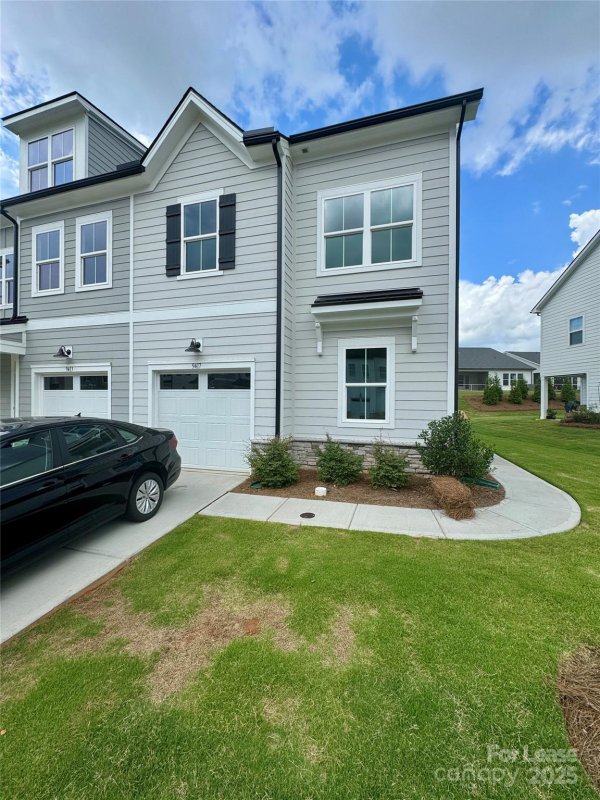 Property image 2 at 9417 Munsing Drive, Charlotte, NC 28269