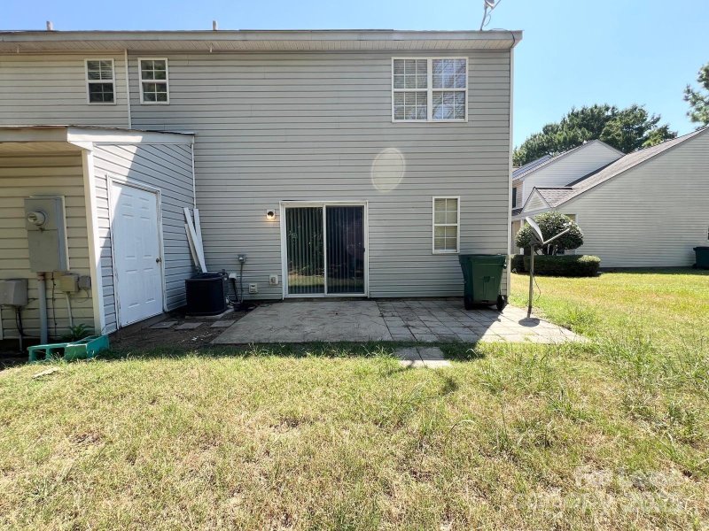 Property image 2 of 12237 Hood Bend Court in Bennington Place, Charlotte, NC 28273