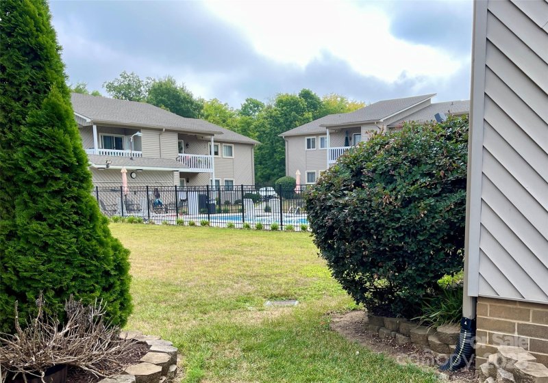 140 Ne Lake Concord Road