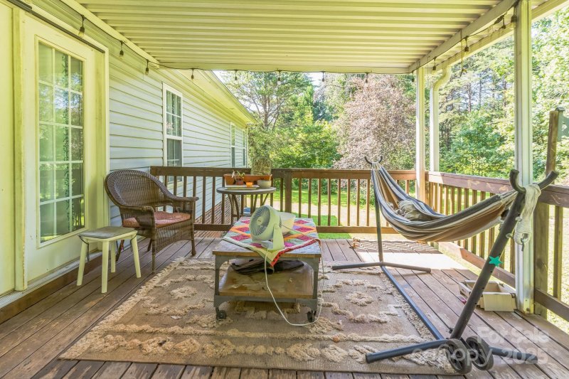 Property image 2 of 4584 Cherokee Drive in Creekside Village, Maiden, NC 28650