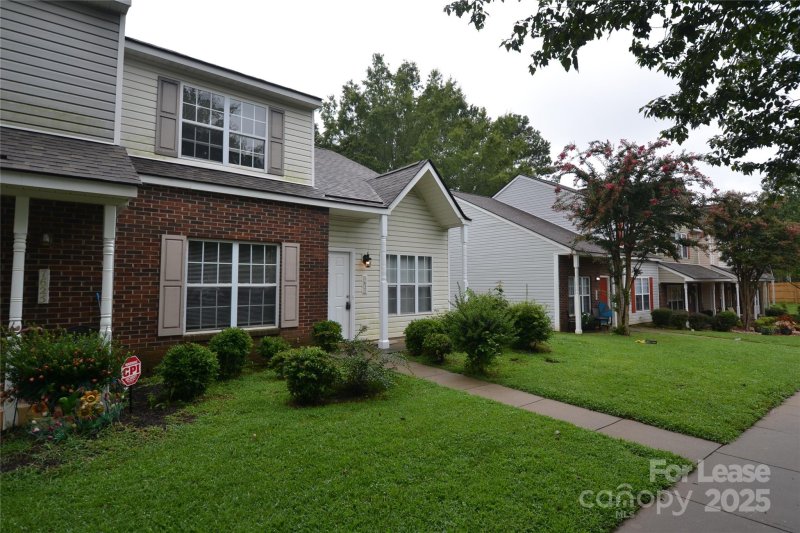 Property image 3 at 7627 Petrea Lane, Charlotte, NC 28227