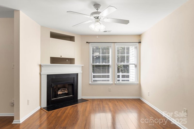 Property image 4 of 6708 Vlosi Drive in Carmel Heights, Charlotte, NC 28226