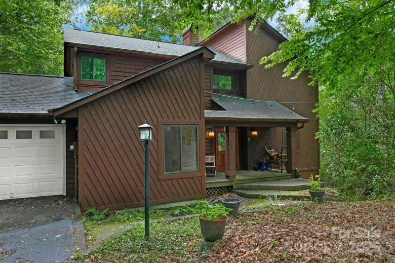 Property image 2 of 412 Timberlane Drive in Timberlane, Pisgah Forest, NC 28768