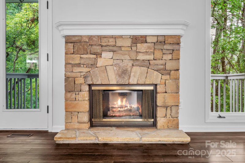 Property image 5 of 105 Beaver Ridge Road in Belvedere, Asheville, NC 28804