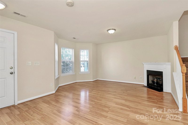 Property image 5 of 915 Par One Court in Cole Creek, Fort Mill, SC 29715