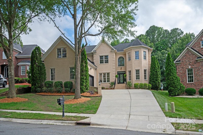 Property image 2 at 11841 Churchfield Lane, Charlotte, NC 28277