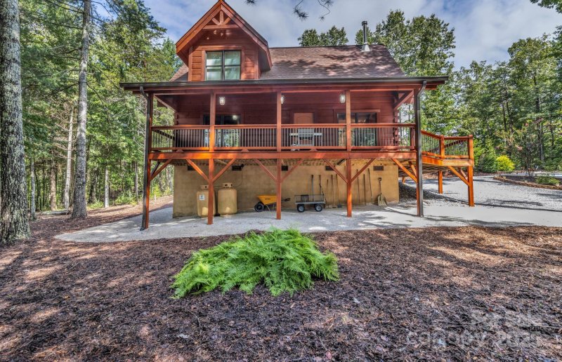 Property image 4 of 1347 Scenic Vista Drive in Grandview Peaks, Nebo, NC 28761