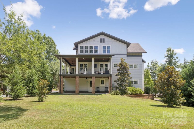 Property image 4 of 1415 Main Street in Cherry, Charlotte, NC 28204