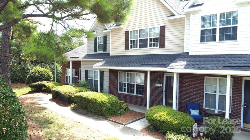 1777 Forest Side Lane