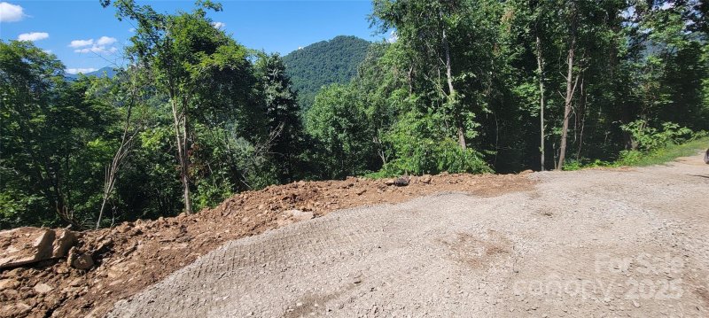 Property image 2 of 36 Destination Drive in Linson Ridge, Waynesville, NC 28786